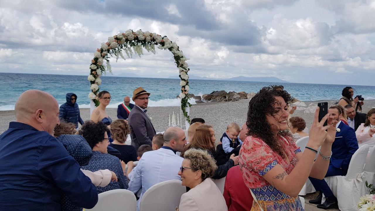 Hotel Ristorante La Scogliera - Nuova Gestione Piraino Exteriér fotografie