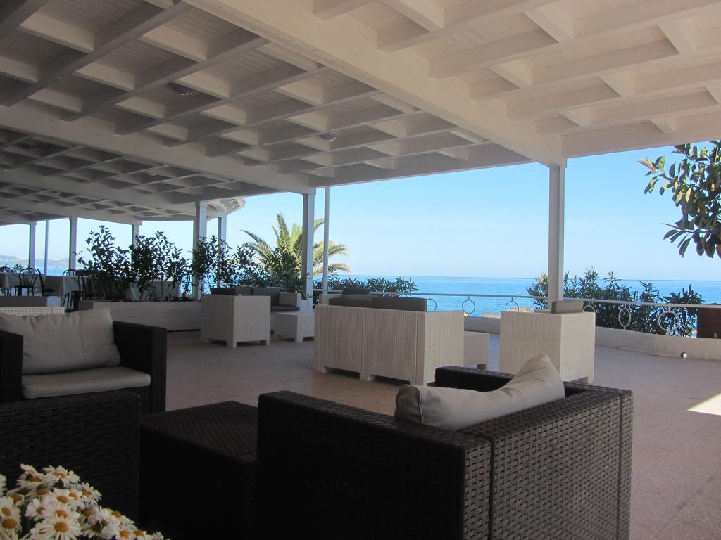 Hotel Ristorante La Scogliera - Nuova Gestione Piraino Exteriér fotografie