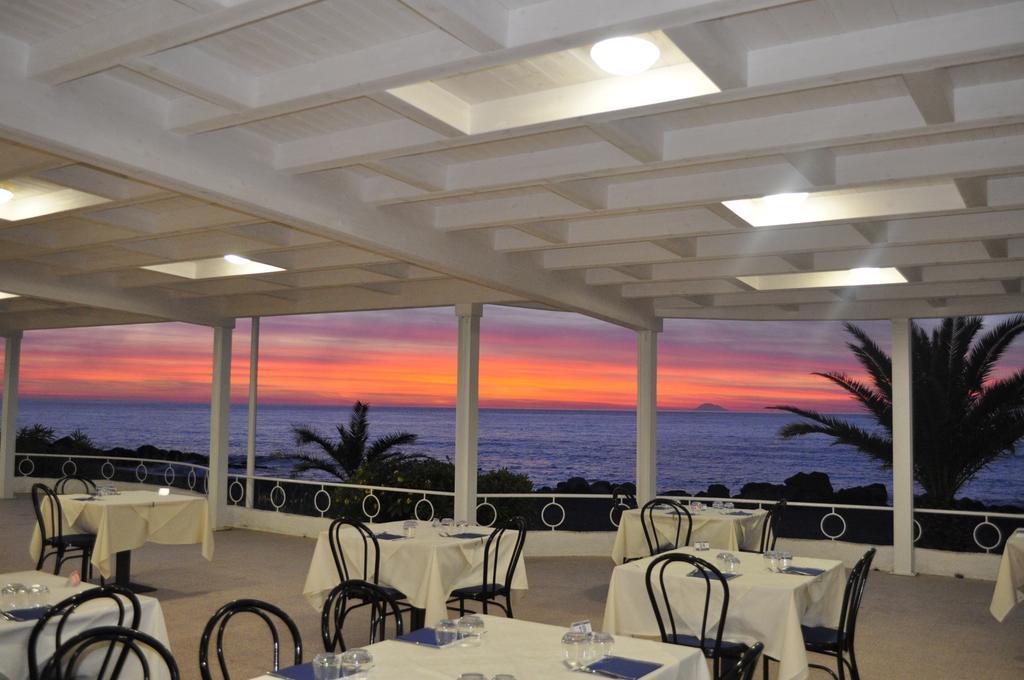 Hotel Ristorante La Scogliera - Nuova Gestione Piraino Exteriér fotografie