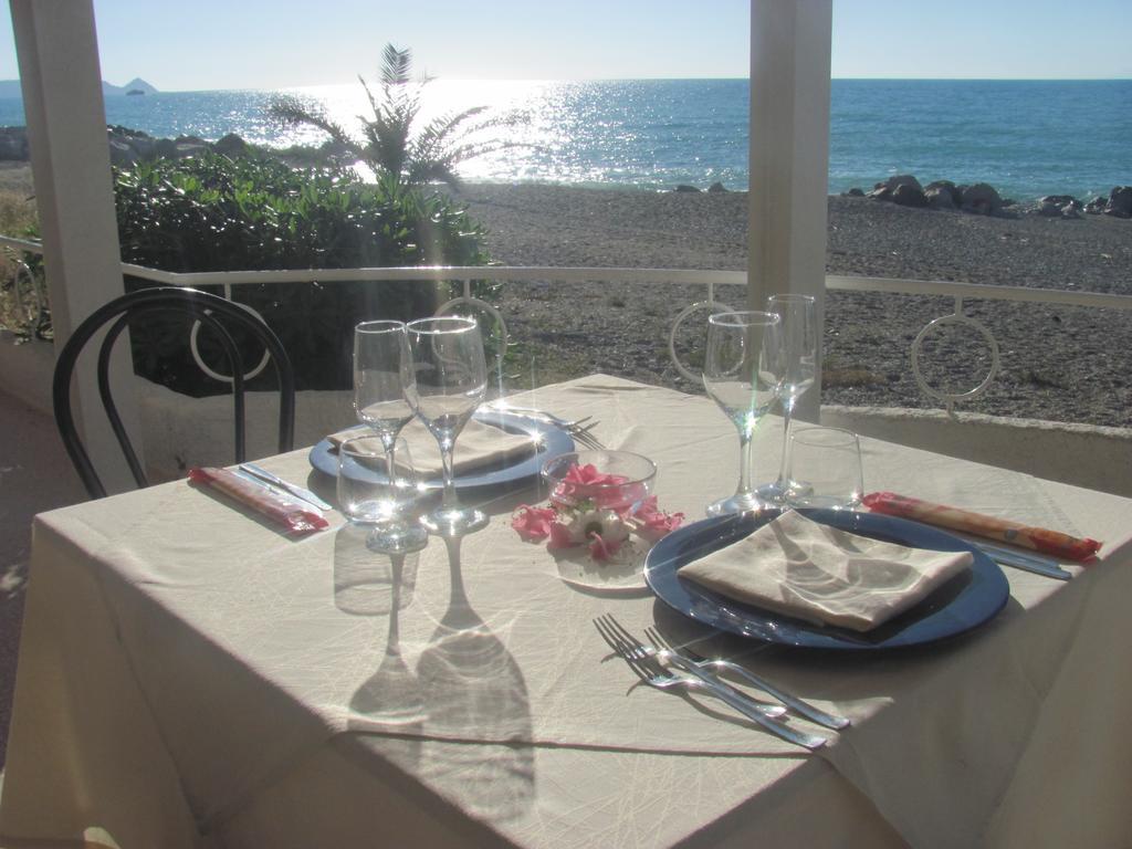 Hotel Ristorante La Scogliera - Nuova Gestione Piraino Exteriér fotografie