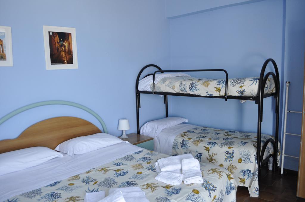 Hotel Ristorante La Scogliera - Nuova Gestione Piraino Exteriér fotografie