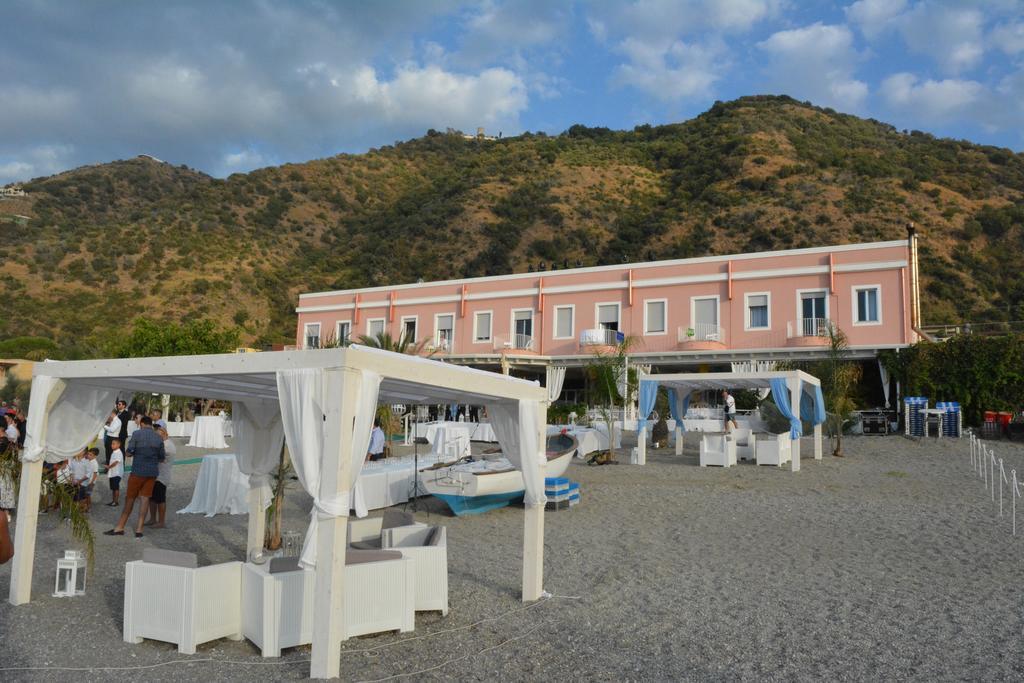 Hotel Ristorante La Scogliera - Nuova Gestione Piraino Exteriér fotografie