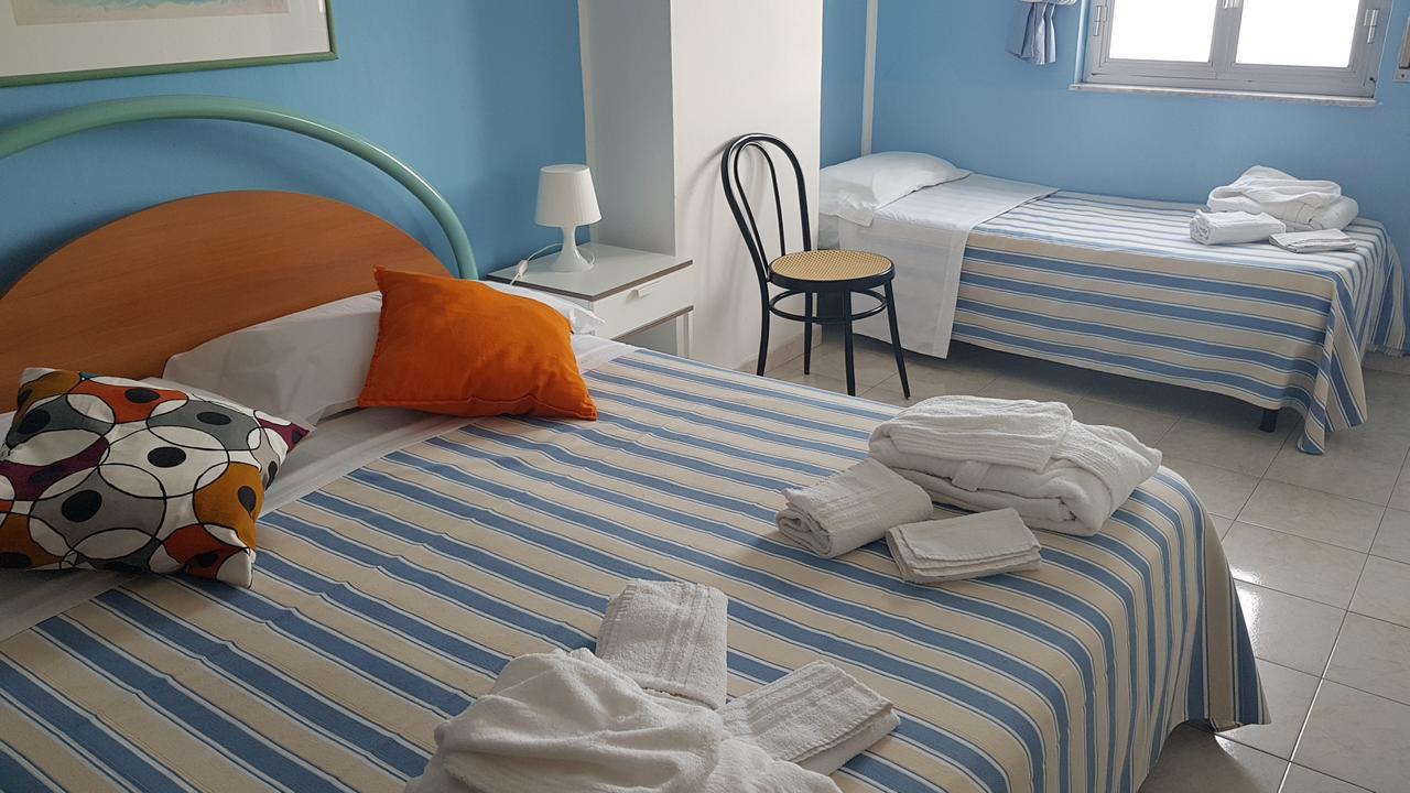 Hotel Ristorante La Scogliera - Nuova Gestione Piraino Exteriér fotografie